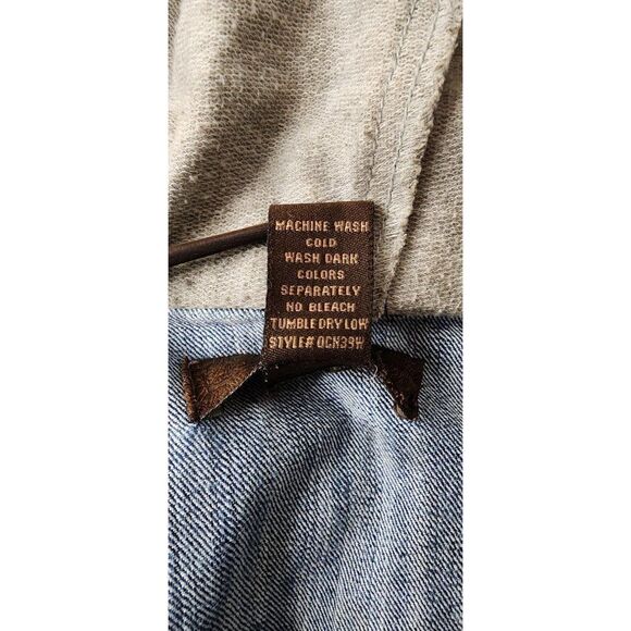 Urban Behavior Women's Hooded Denim Cropped Jacket in a Medium - Picture 4 of 8